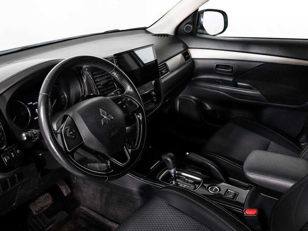 Mitsubishi Outlander 2018 года с пробегом. Фото: #8