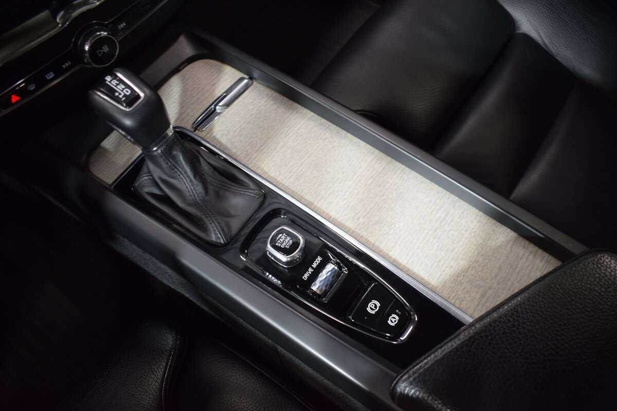 Volvo XC60 2020 года с пробегом. Фото: #20