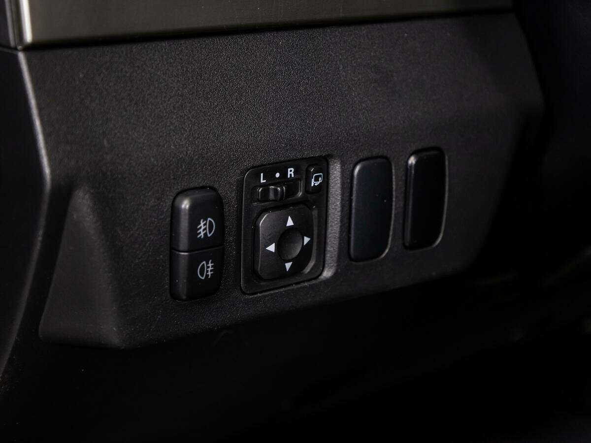 Mitsubishi Pajero 2015 года с пробегом. Фото: #17