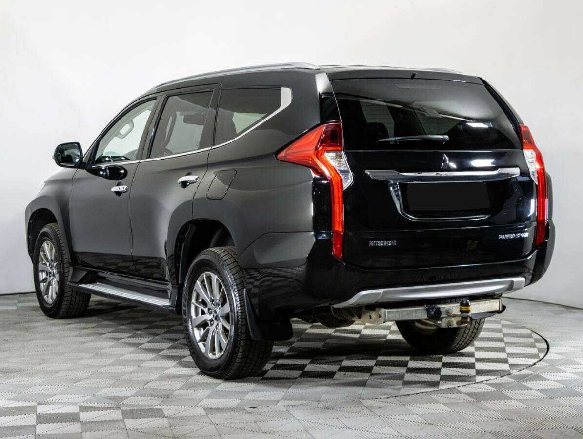 Mitsubishi Pajero Sport 2017 года с пробегом. Фото: #5