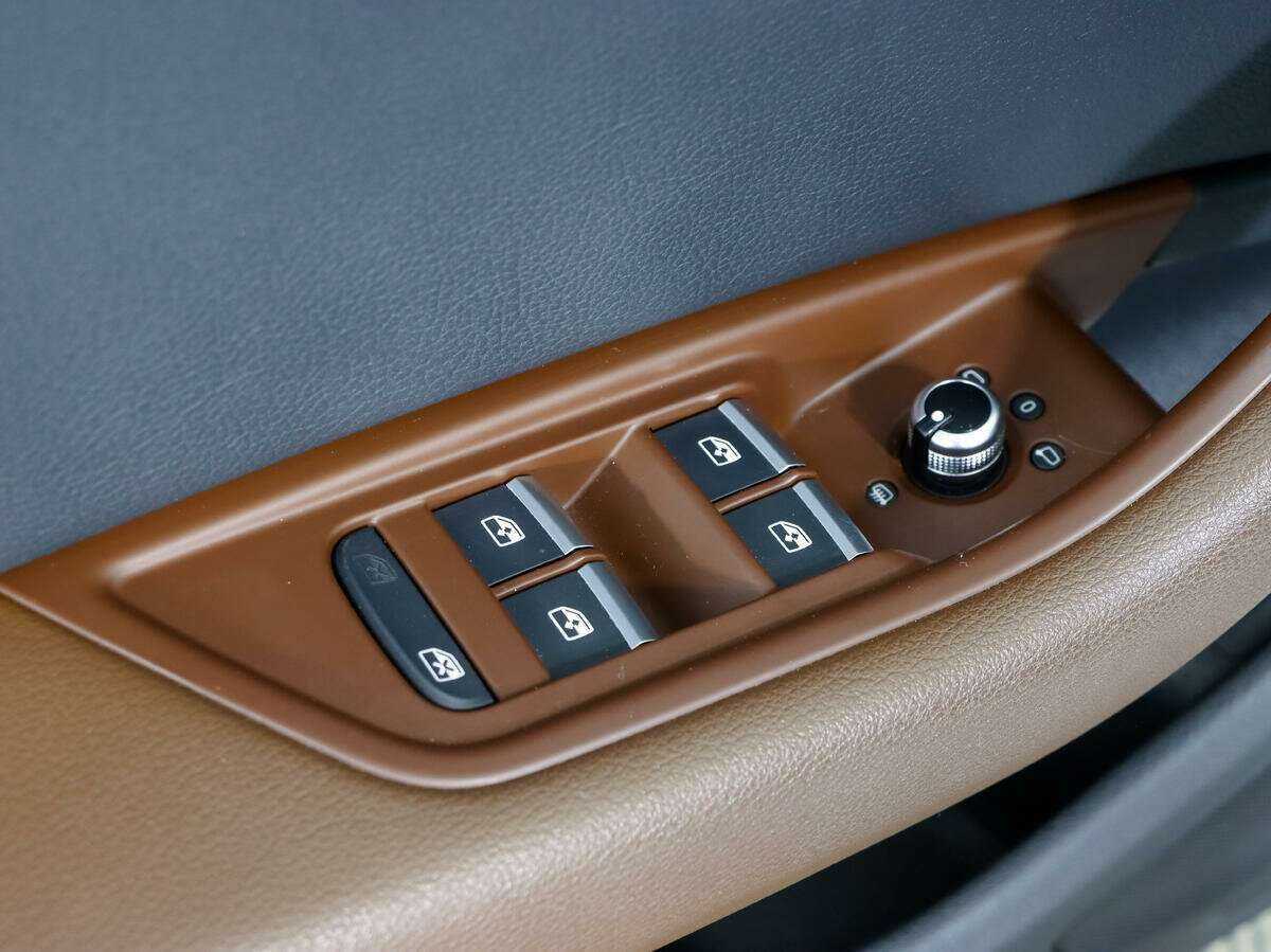 Audi A4 2015 года с пробегом. Фото: #7