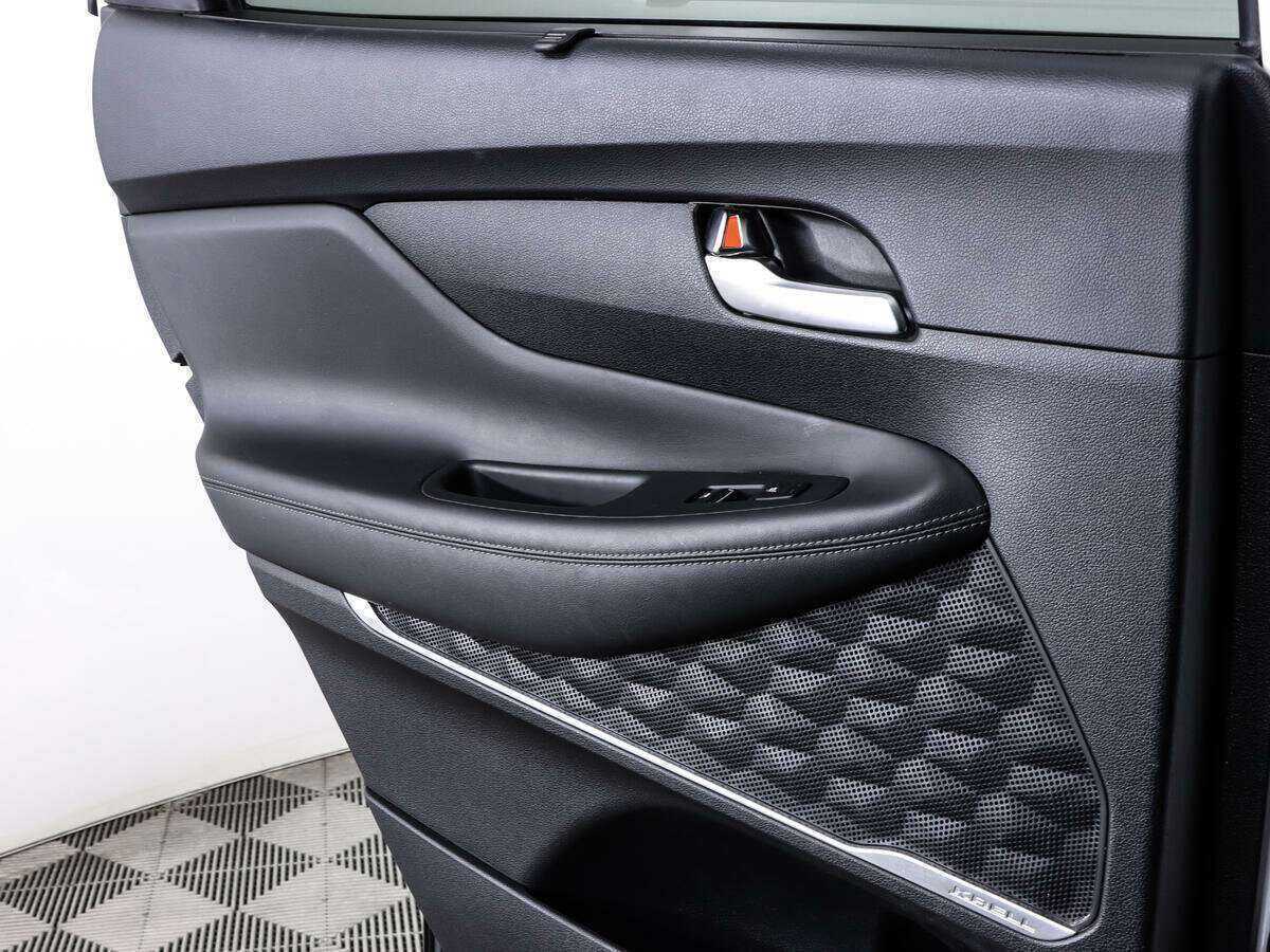 Hyundai Santa Fe 2019 года с пробегом. Фото: #20