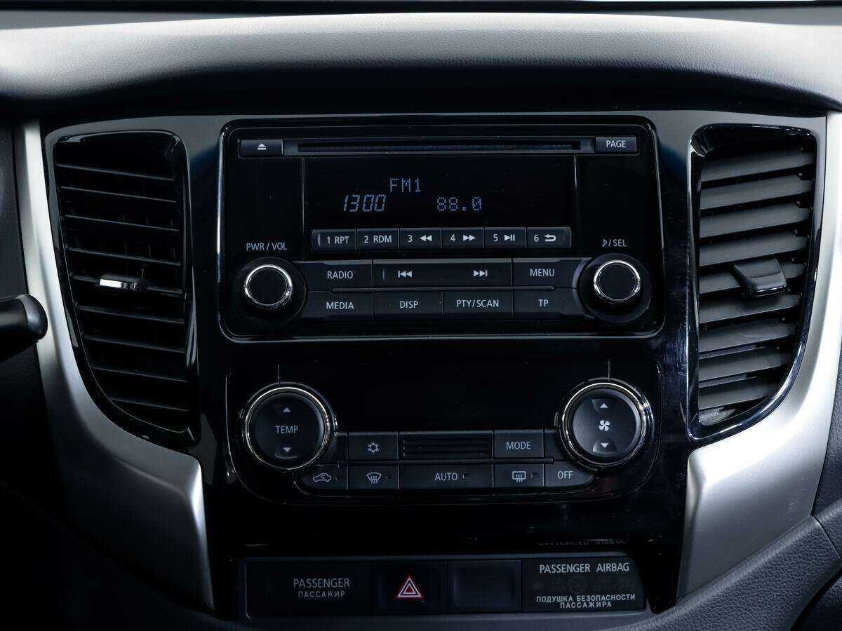 Mitsubishi Pajero Sport 2018 года с пробегом. Фото: #11