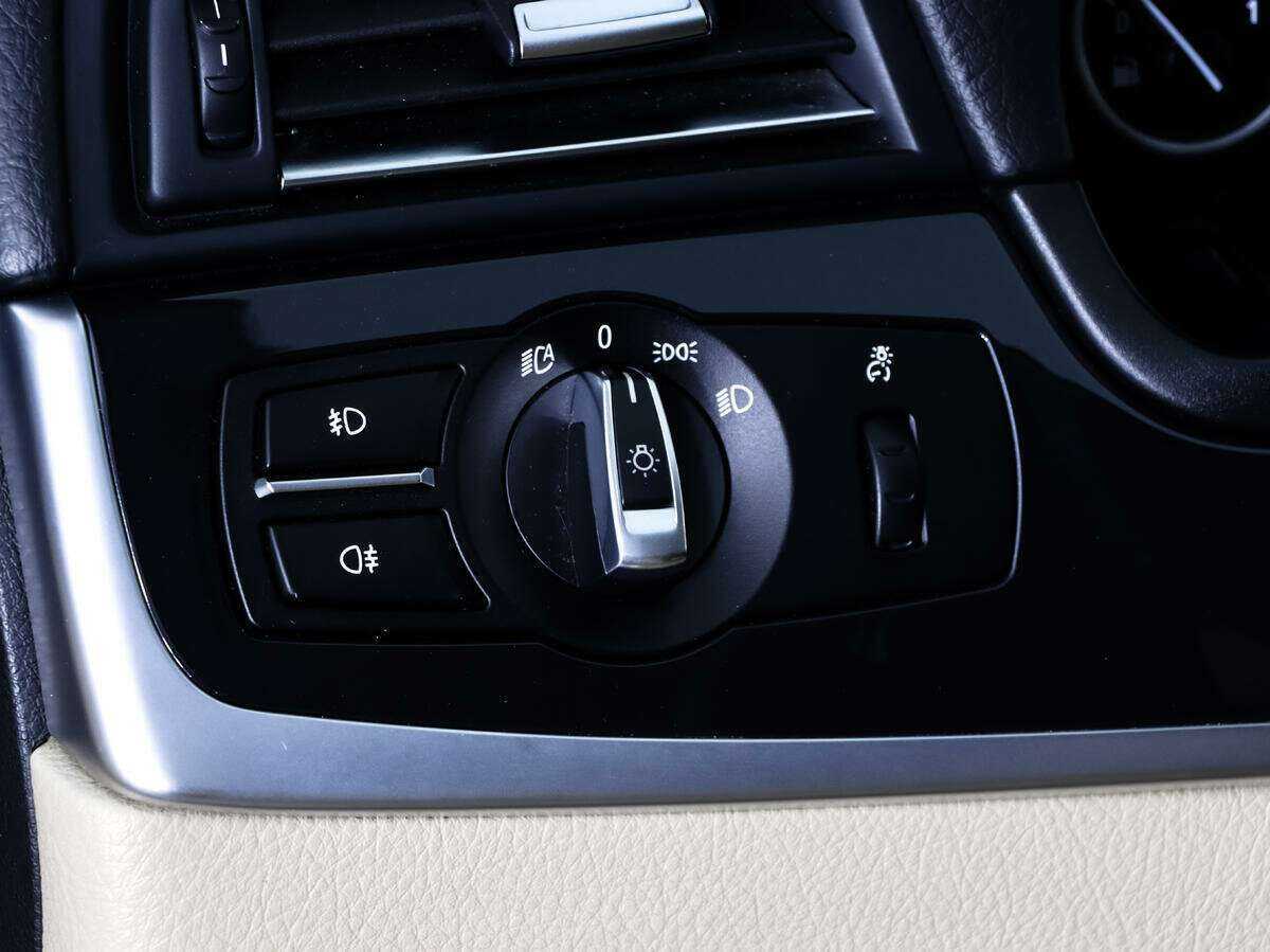 BMW 5 серии 2012 года с пробегом. Фото: #20