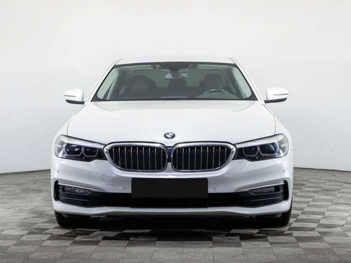 BMW 5 серии 2019 года с пробегом. Фото: #1
