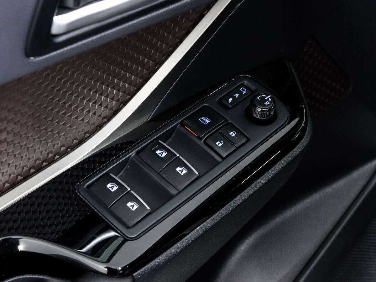 Toyota C-HR 2018 года с пробегом. Фото: #20