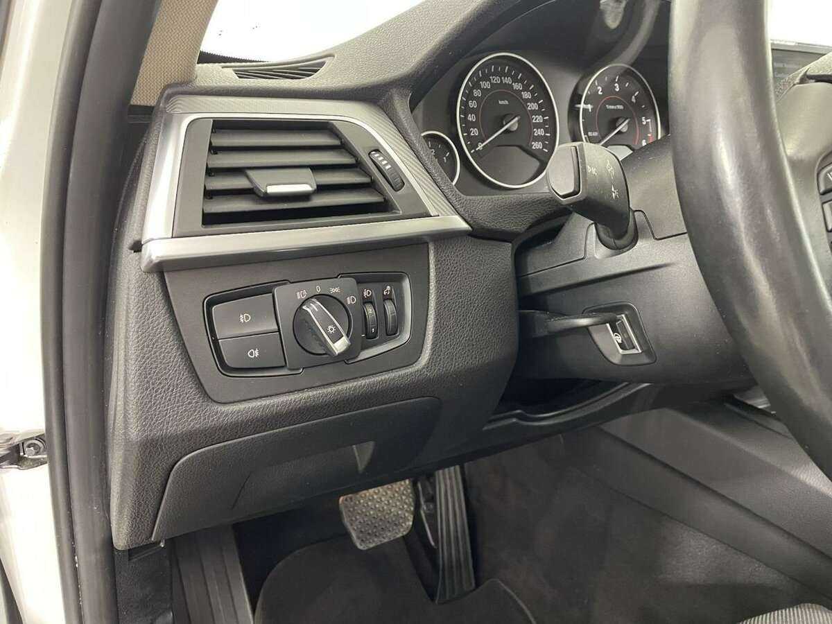 BMW 3 серии 2018 года с пробегом. Фото: #8