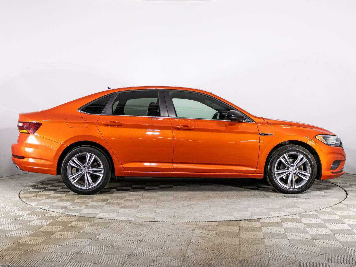 Б/У Фольксваген Джетта 2018 года. Фото: #3