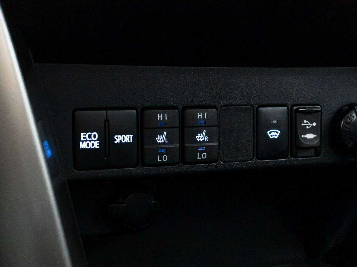 Toyota RAV4 2018 года с пробегом. Фото: #17