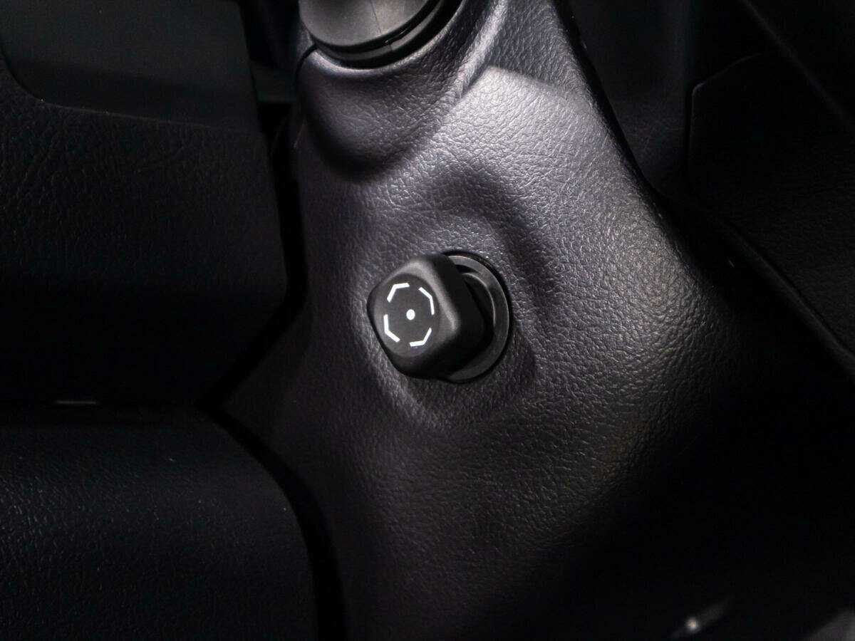 Toyota Camry 2017 года с пробегом. Фото: #17