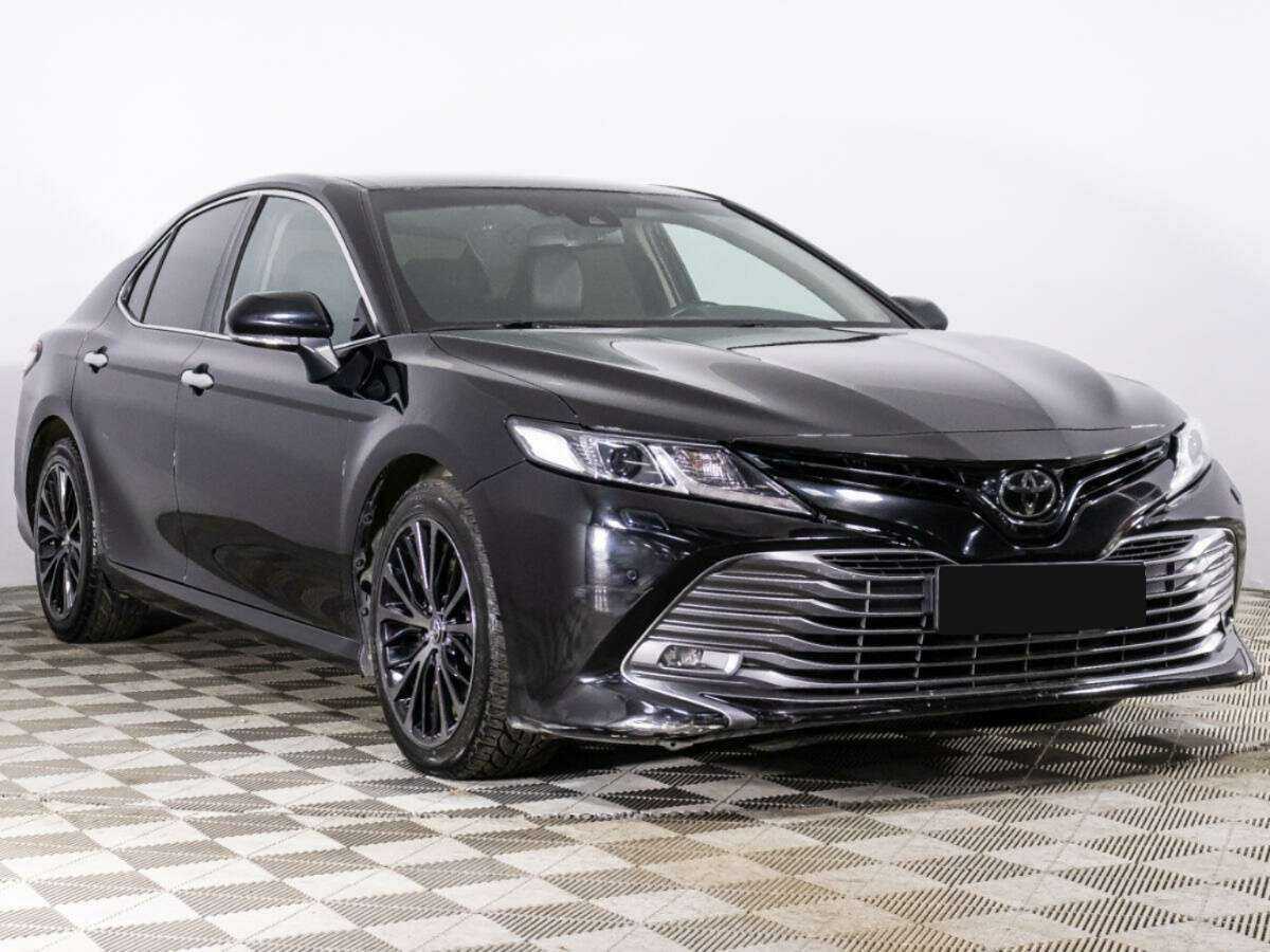 Toyota Camry 2018 года с пробегом. Фото: #2