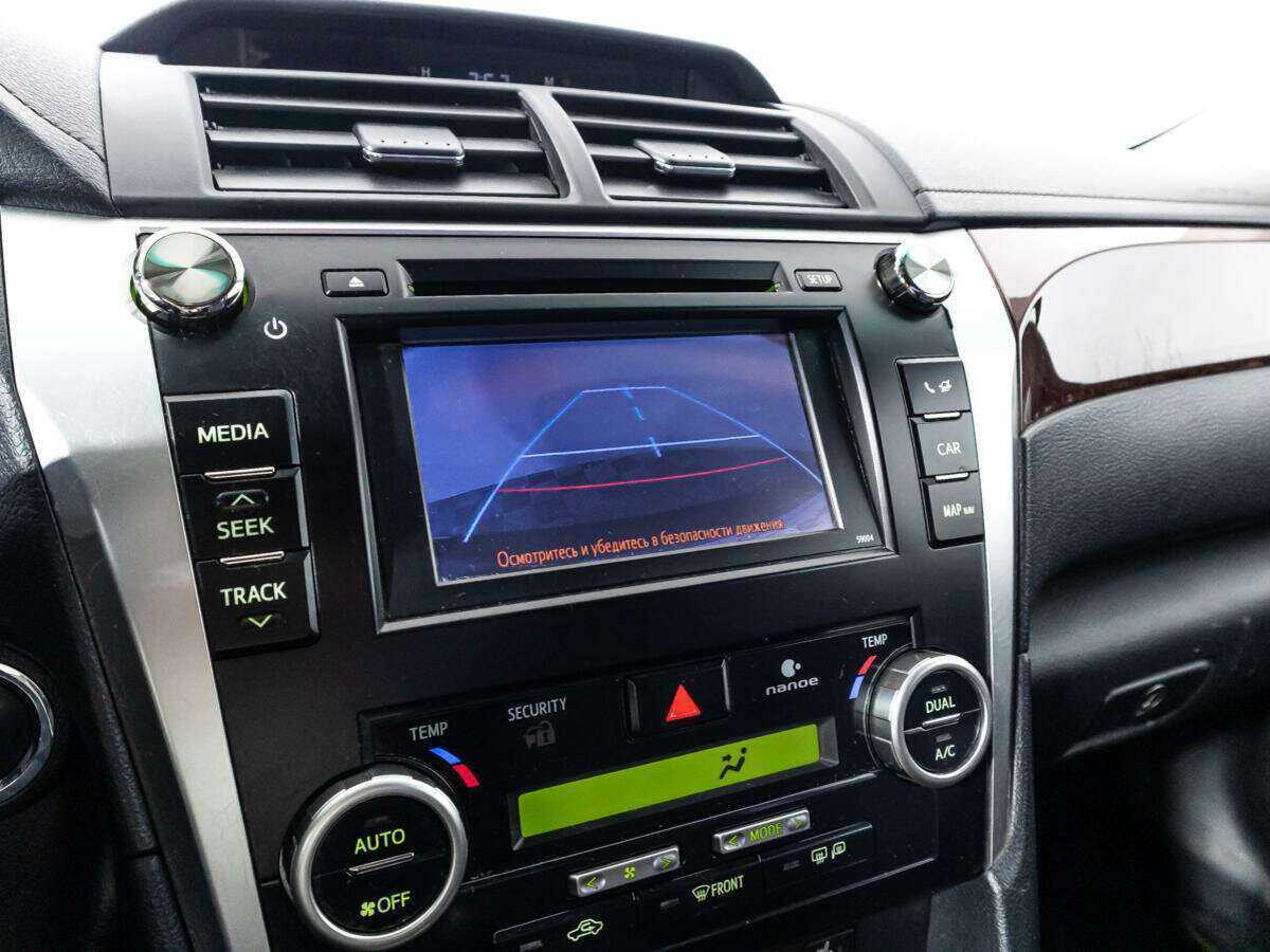 Б/У Тойота Камри 2013 года. Фото: #15