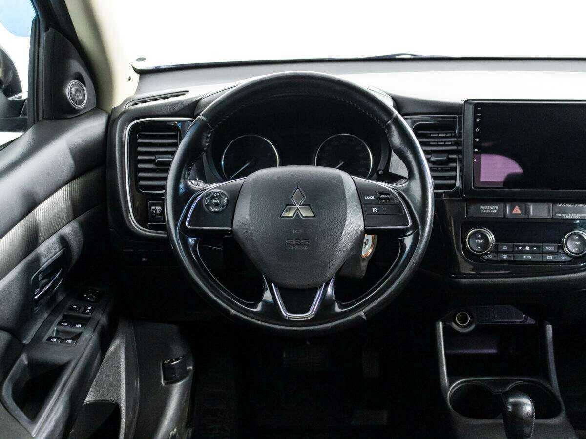 Mitsubishi Outlander 2016 года с пробегом. Фото: #17