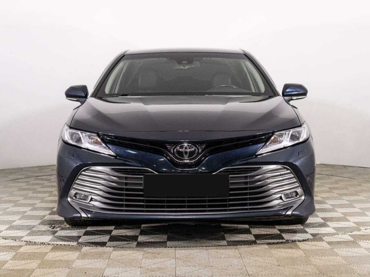 Toyota Camry 2018 года с пробегом. Фото: #1
