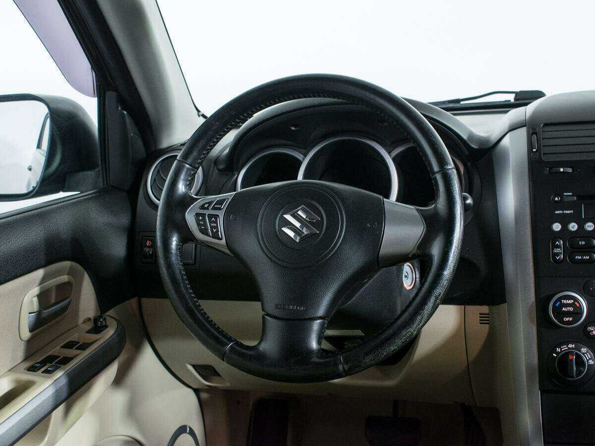 Suzuki Grand Vitara 2013 года с пробегом. Фото: #13