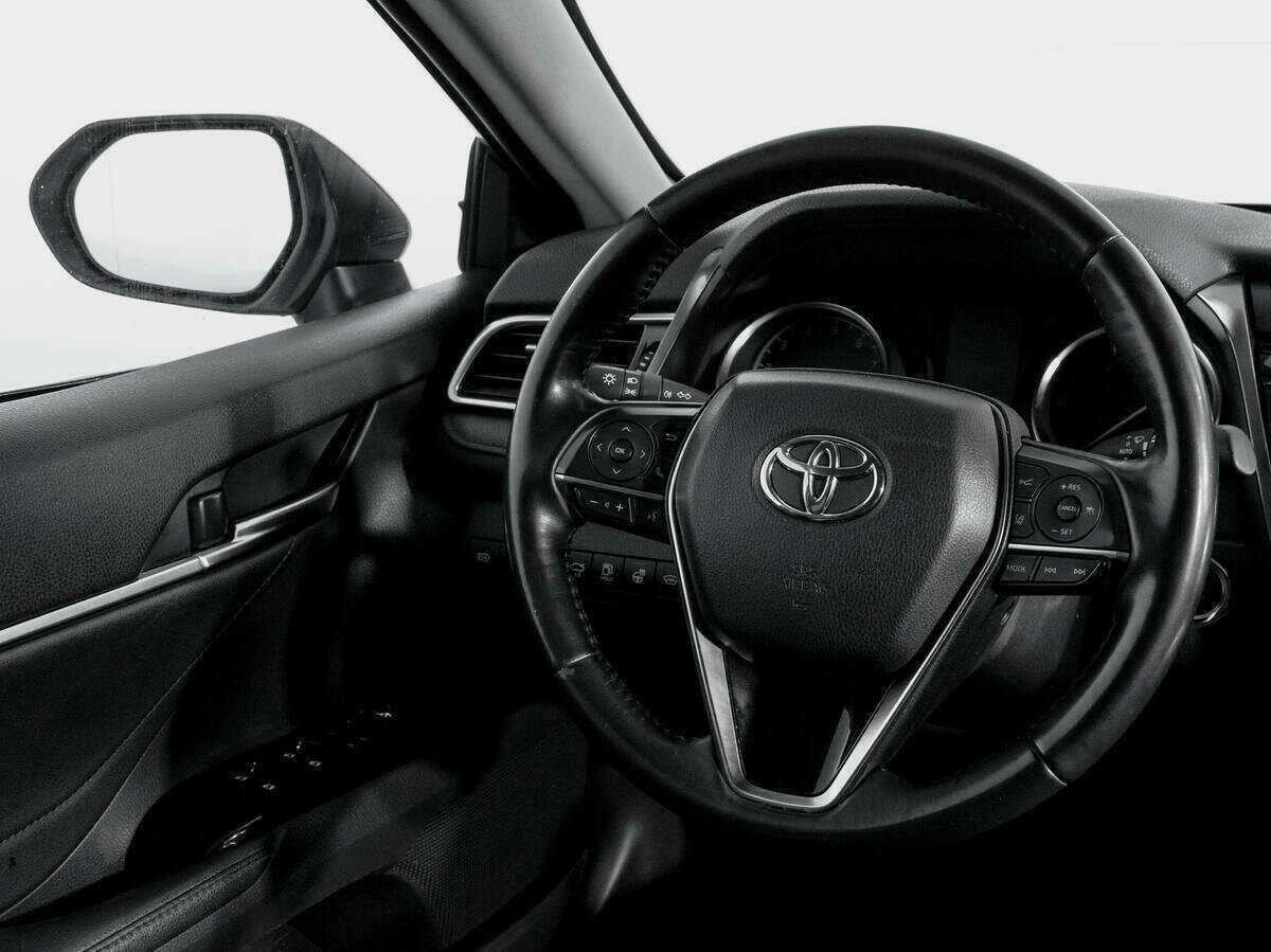 Toyota Camry 2019 года с пробегом. Фото: #14