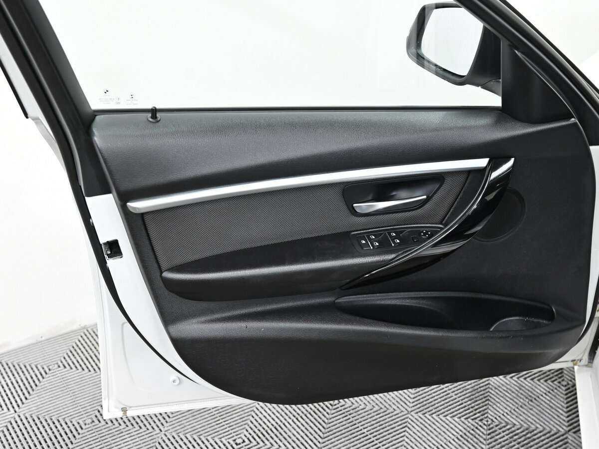 BMW 3 серии 2016 года с пробегом. Фото: #8