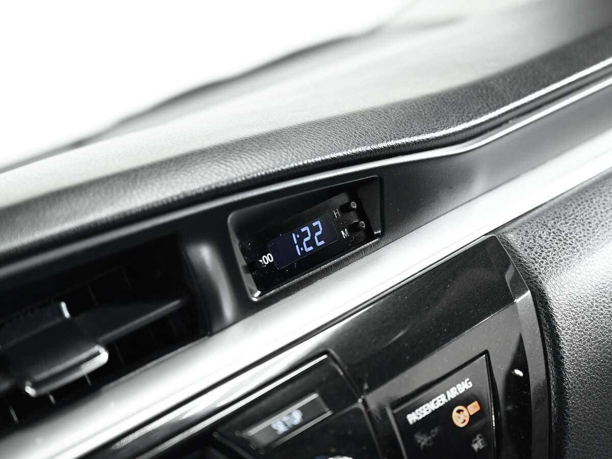 Б/У Тойота Королла 2015 года. Фото: #9