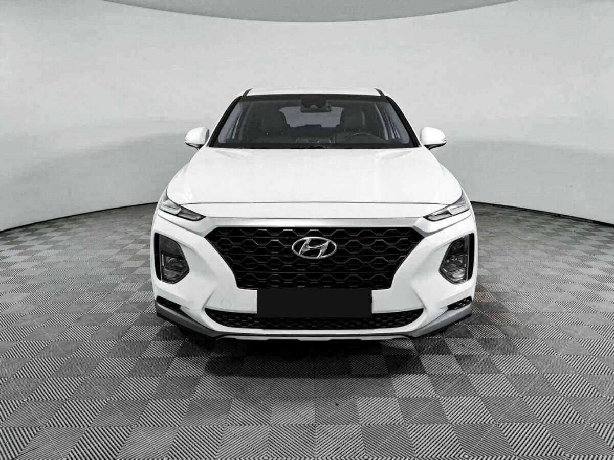 Hyundai Santa Fe 2019 года с пробегом. Фото: #1