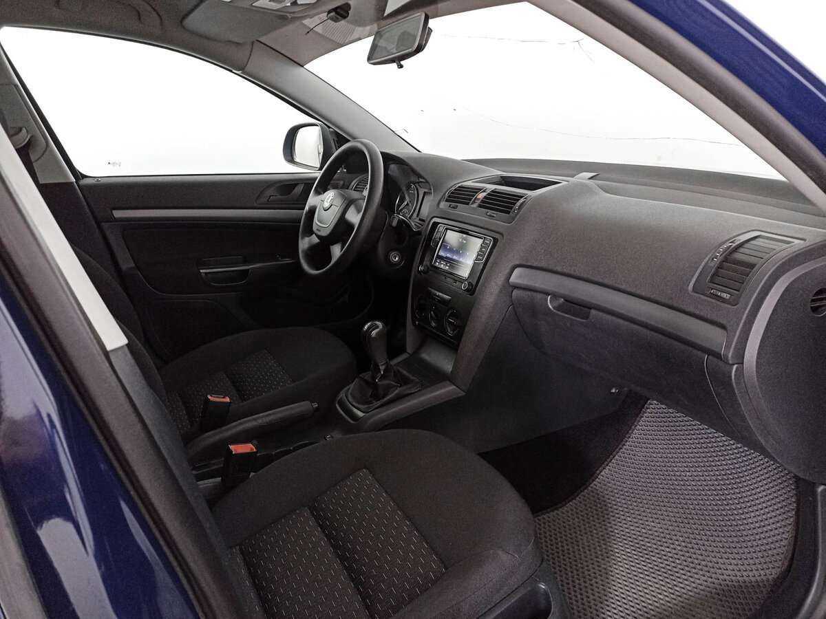 Б/У Шкода Октавия 2012 года. Фото: #6