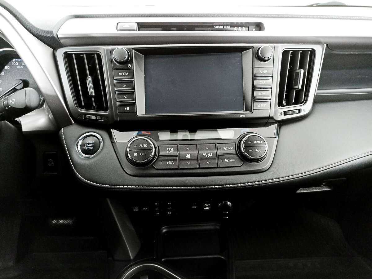 Toyota RAV4 2019 года с пробегом. Фото: #12