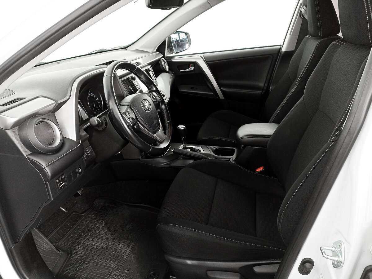Toyota RAV4 2019 года с пробегом. Фото: #13