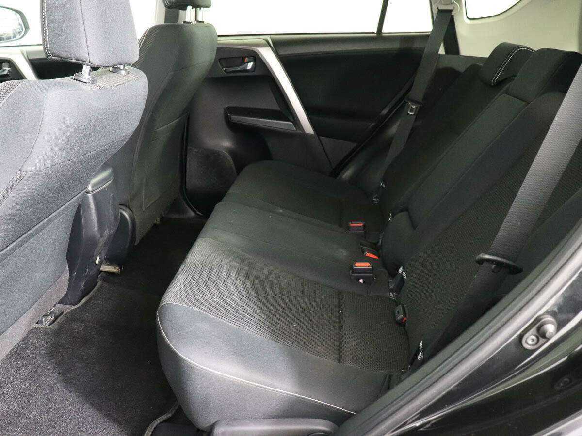 Б/У Тойота Рав4 2016 года. Фото: #8