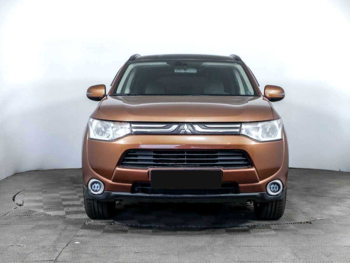 Mitsubishi Outlander 2012 года с пробегом. Фото: #1