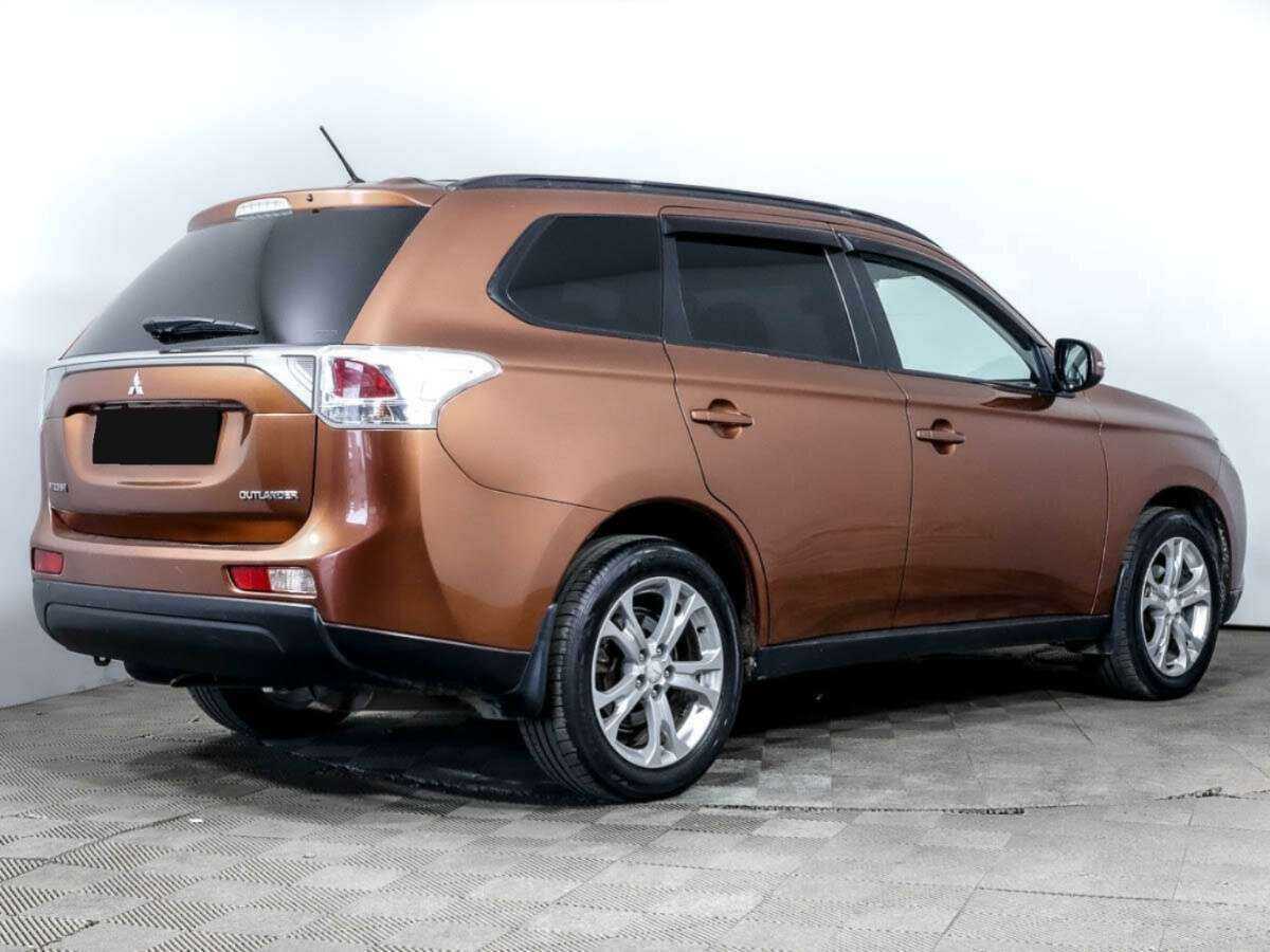Mitsubishi Outlander 2012 года с пробегом. Фото: #3