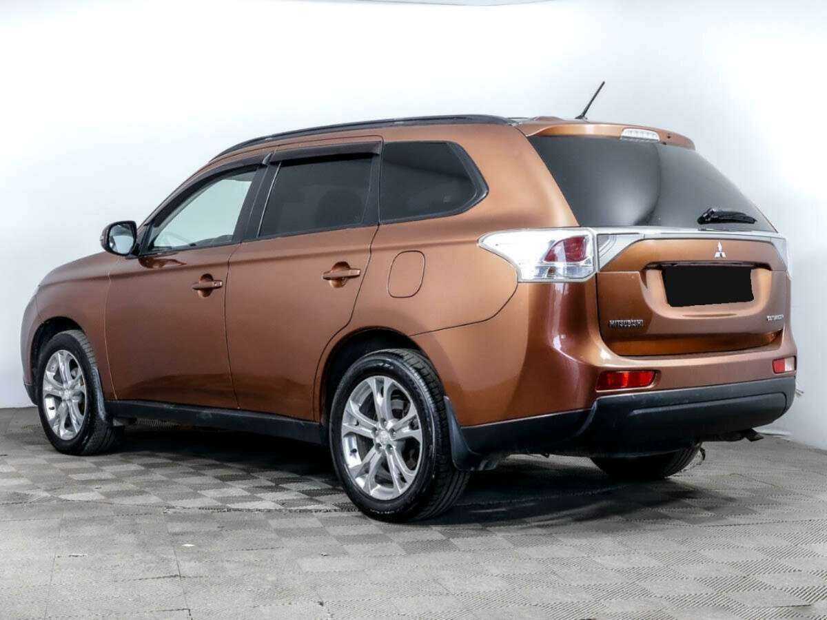 Mitsubishi Outlander 2012 года с пробегом. Фото: #4