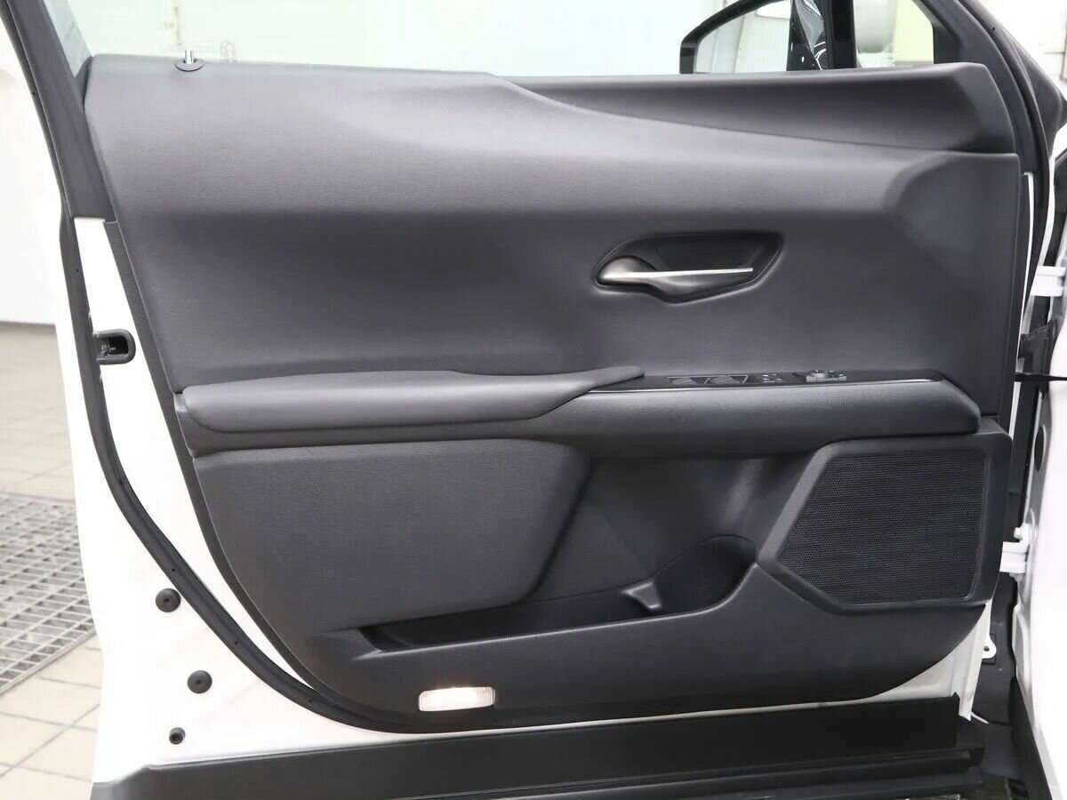 Lexus UX 2019 года с пробегом. Фото: #4