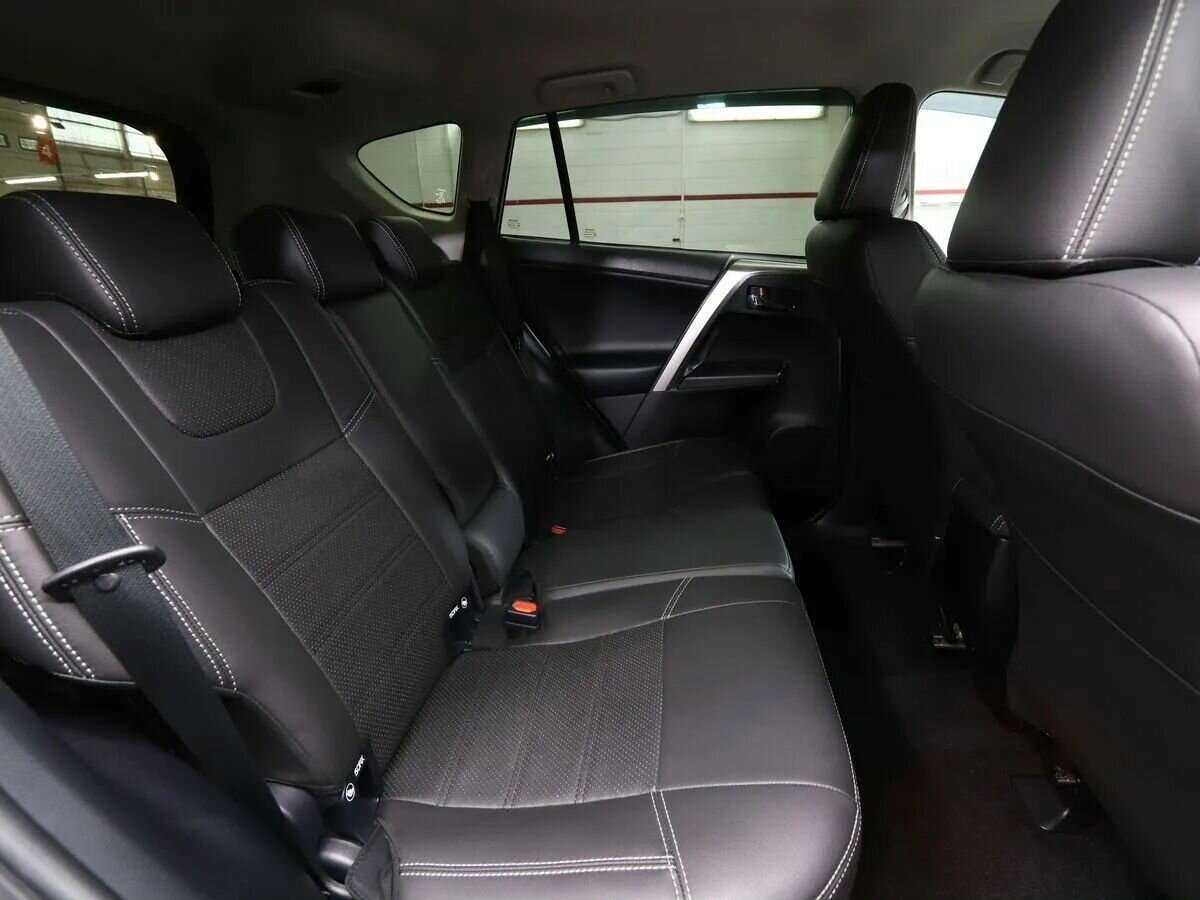 Toyota RAV4 2019 года с пробегом. Фото: #18