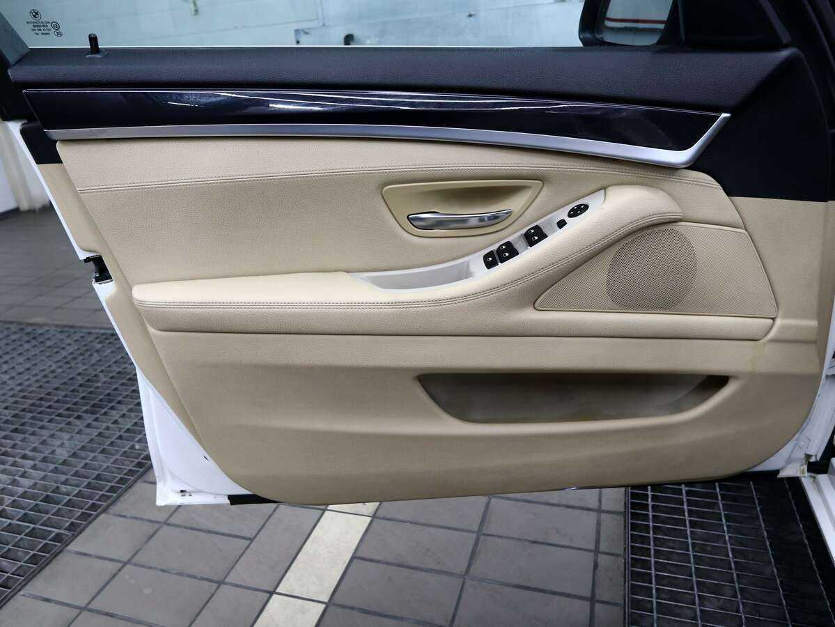 BMW 5 серии 2012 года с пробегом. Фото: #7