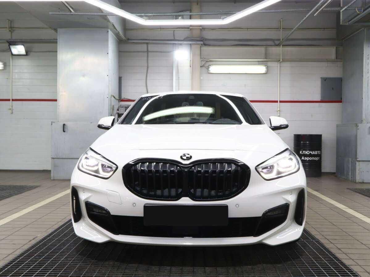 BMW 1 серии 2019 года с пробегом. Фото: #2