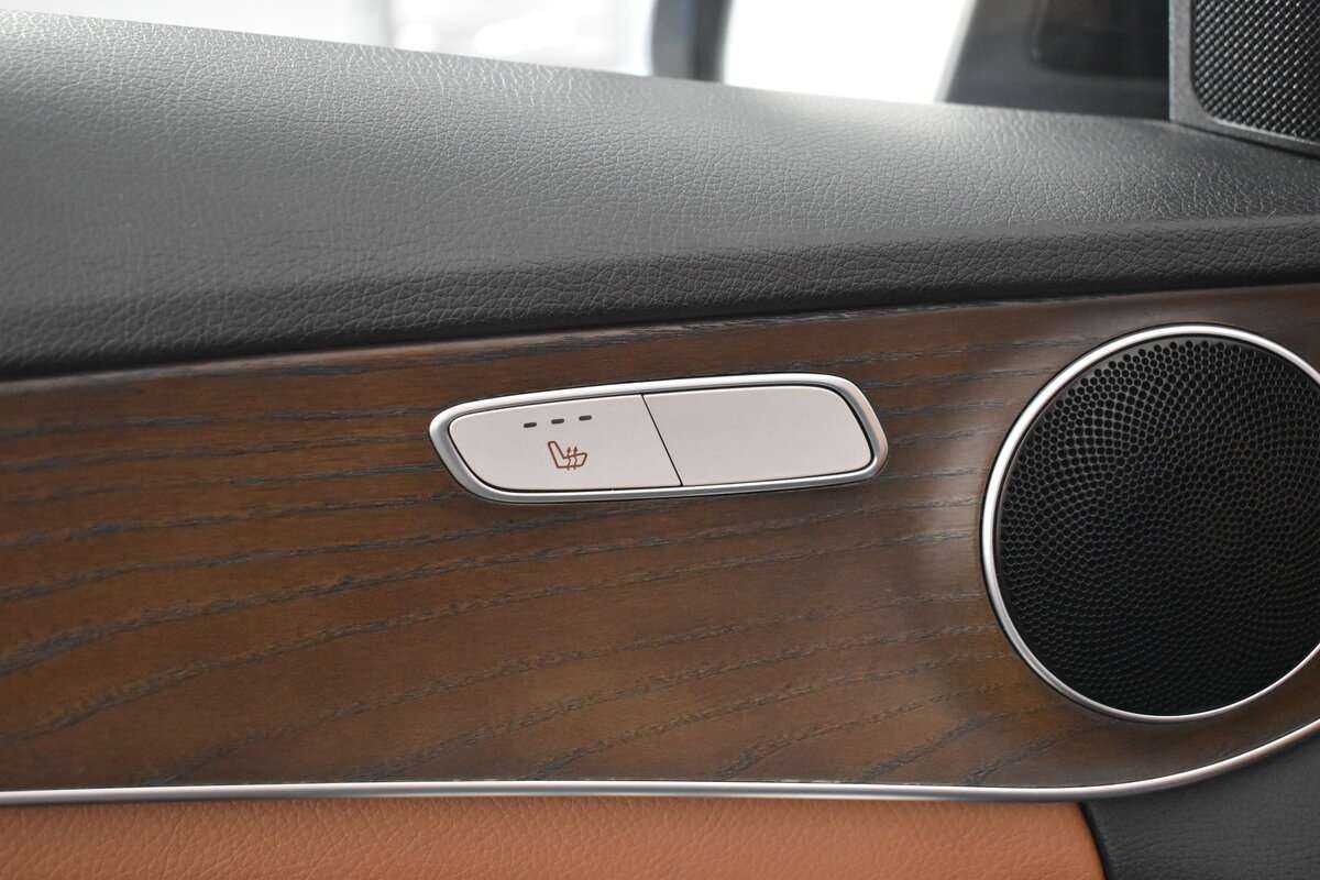 Mercedes-Benz C-Класс 2018 года с пробегом. Фото: #8