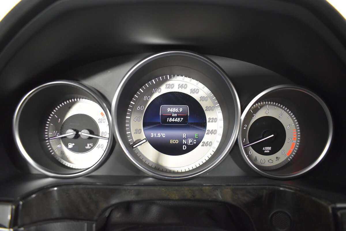 Mercedes-Benz E-Класс 2013 года с пробегом. Фото: #16