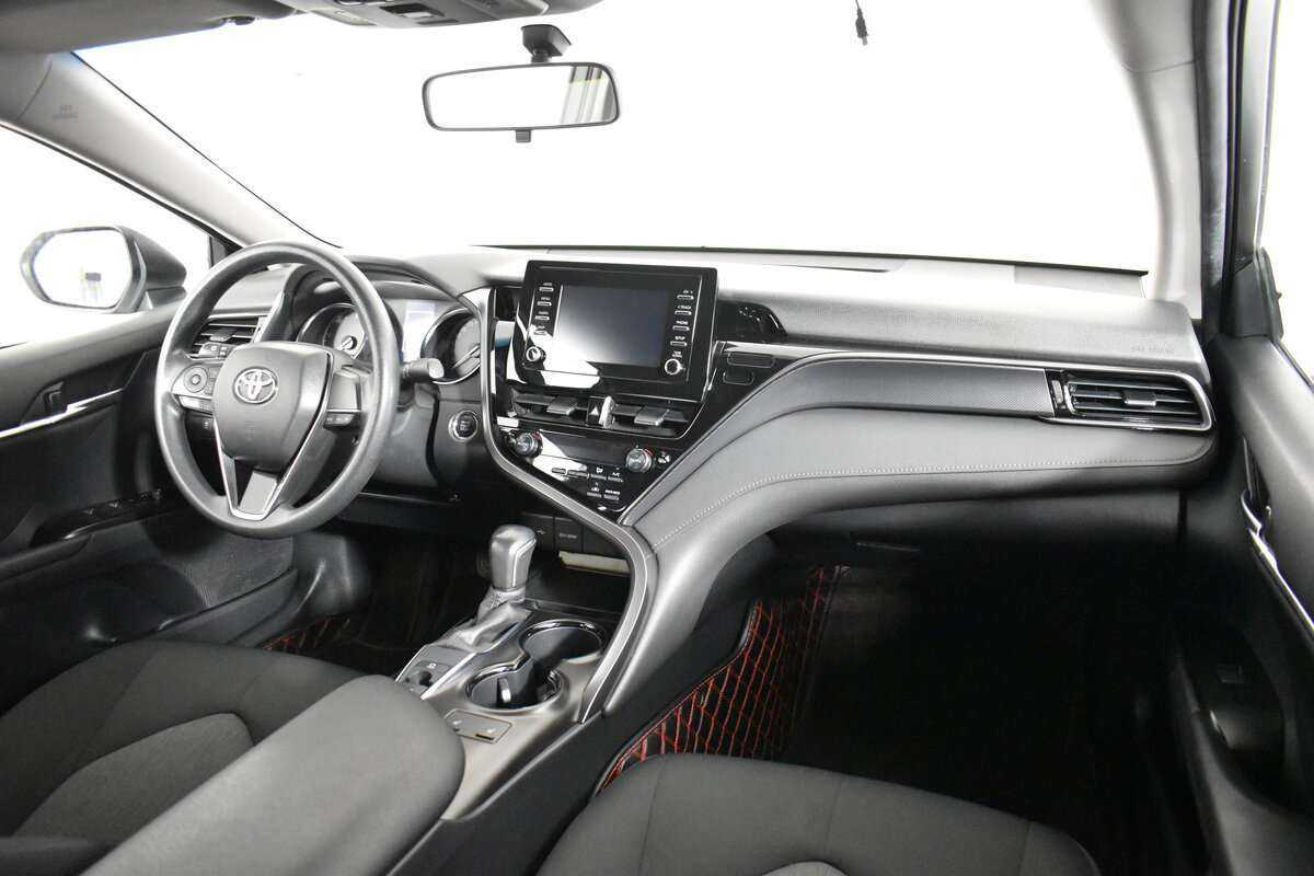 Toyota Camry 2021 года с пробегом. Фото: #9