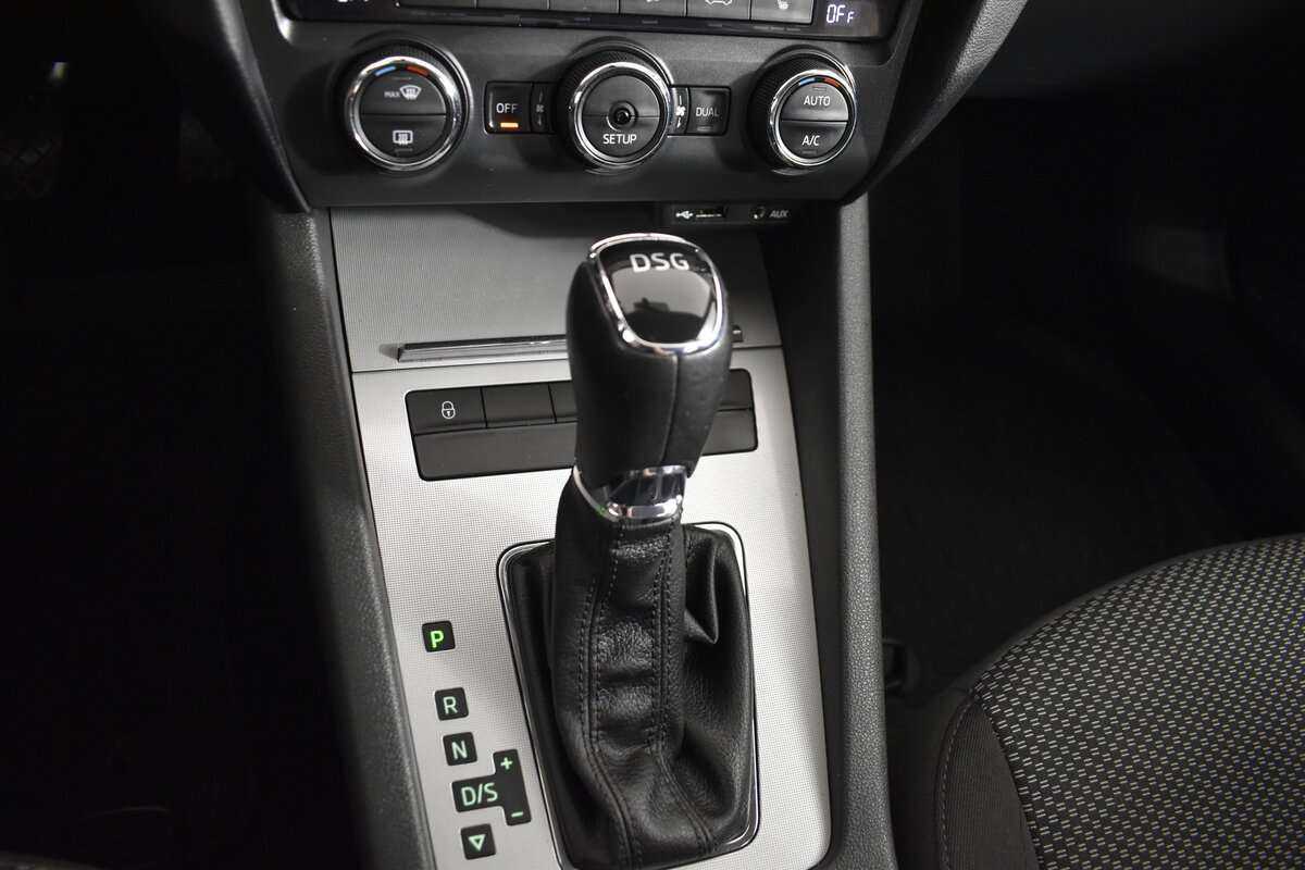 Б/У Шкода Октавия 2014 года. Фото: #18