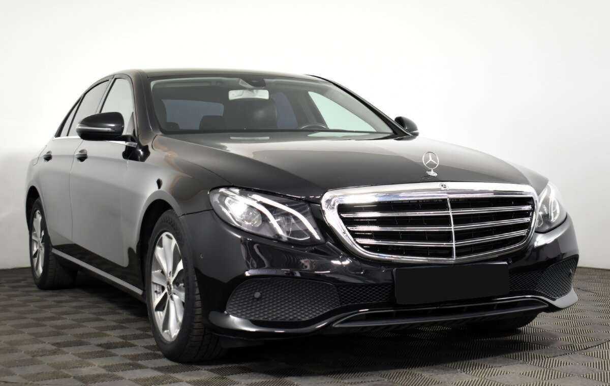 Mercedes-Benz E-Класс 2018 года с пробегом. Фото: #2