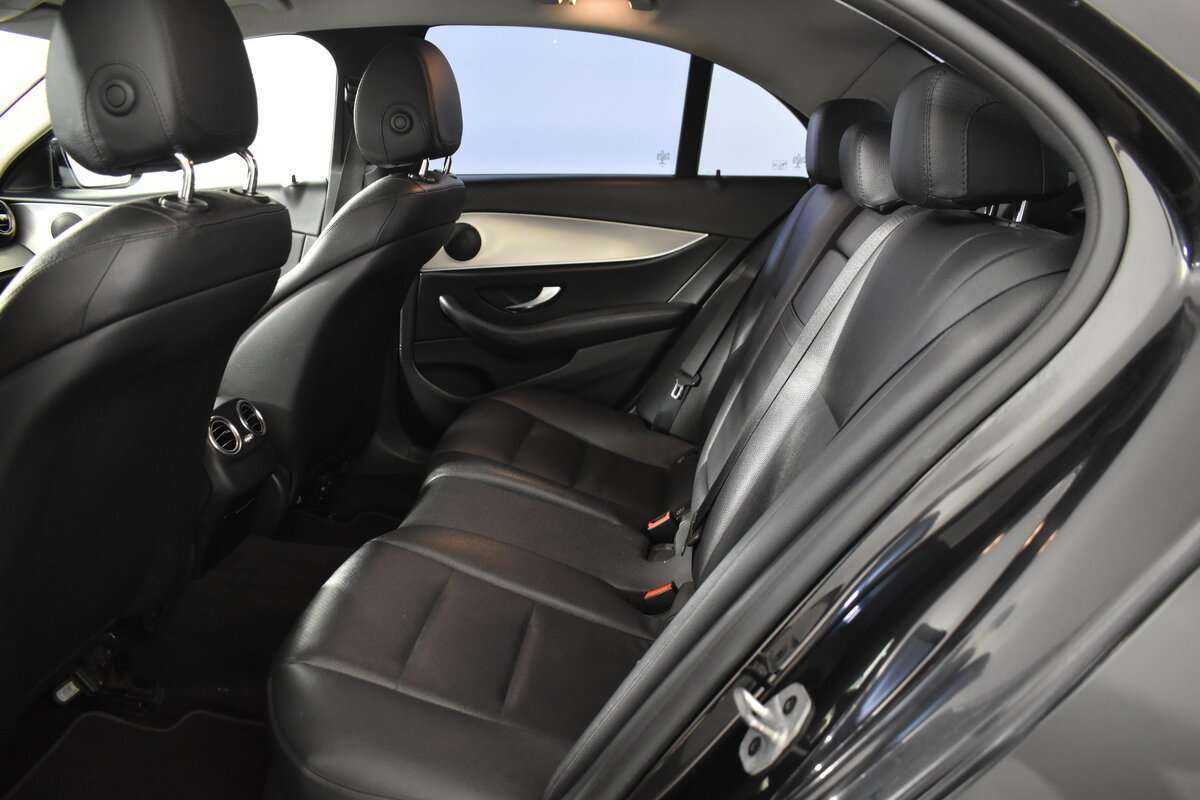 Mercedes-Benz E-Класс 2018 года с пробегом. Фото: #6