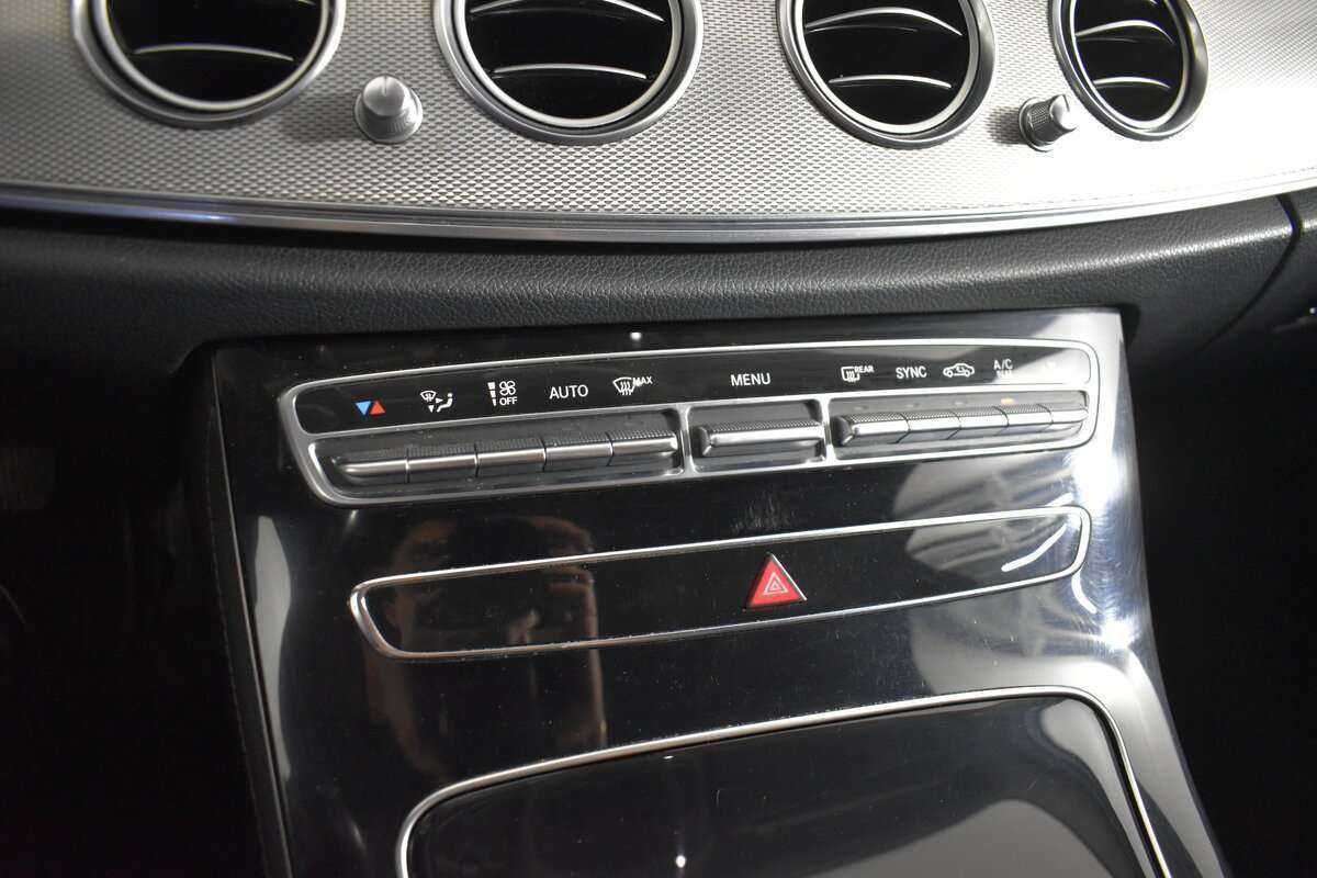 Mercedes-Benz E-Класс 2018 года с пробегом. Фото: #17