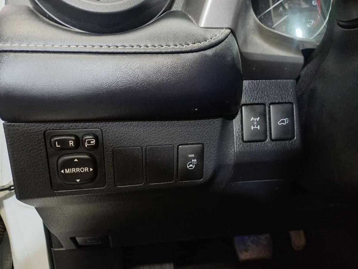 Toyota RAV4 2018 года с пробегом. Фото: #12