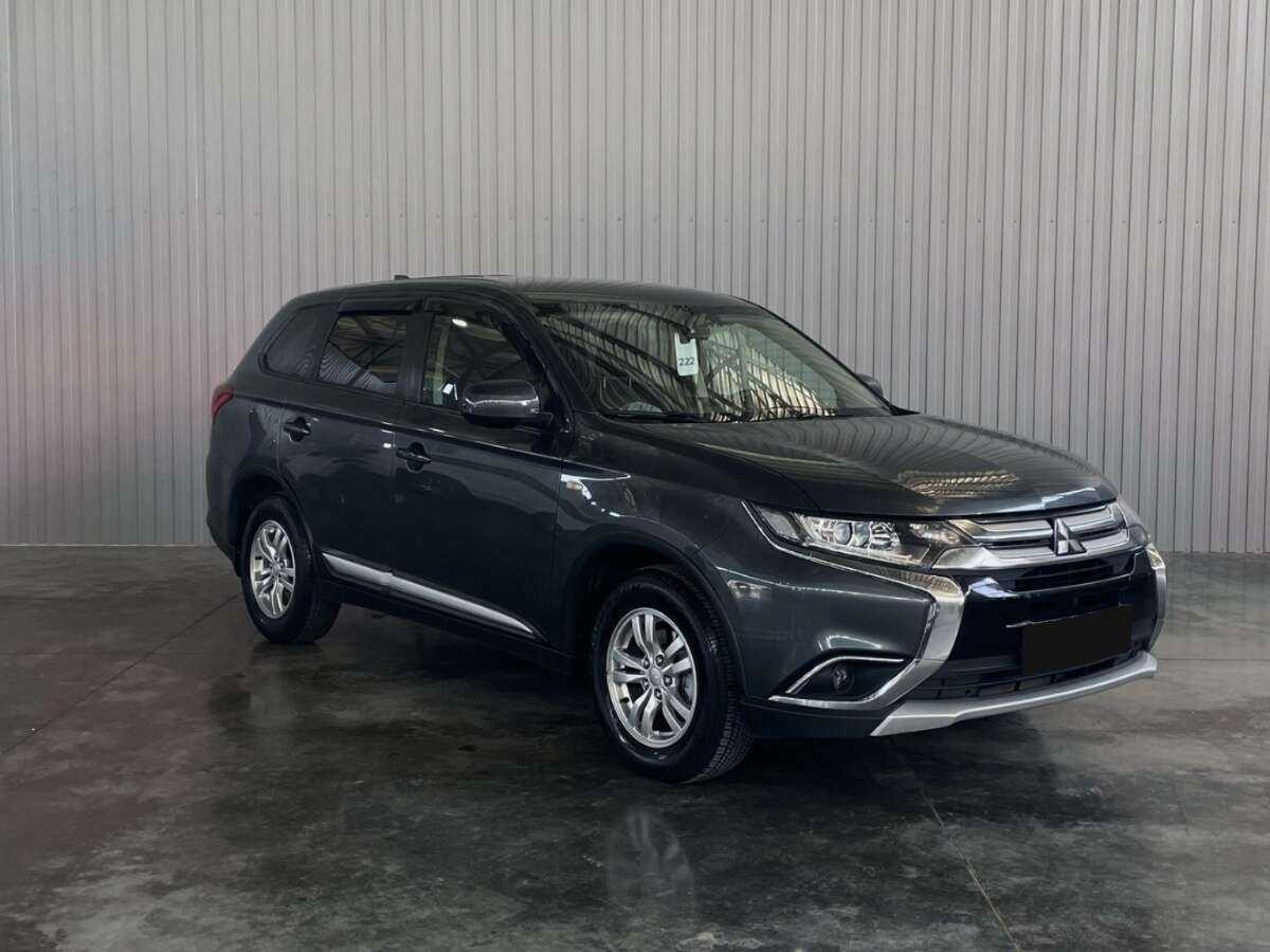 Mitsubishi Outlander 2018 года с пробегом. Фото: #2