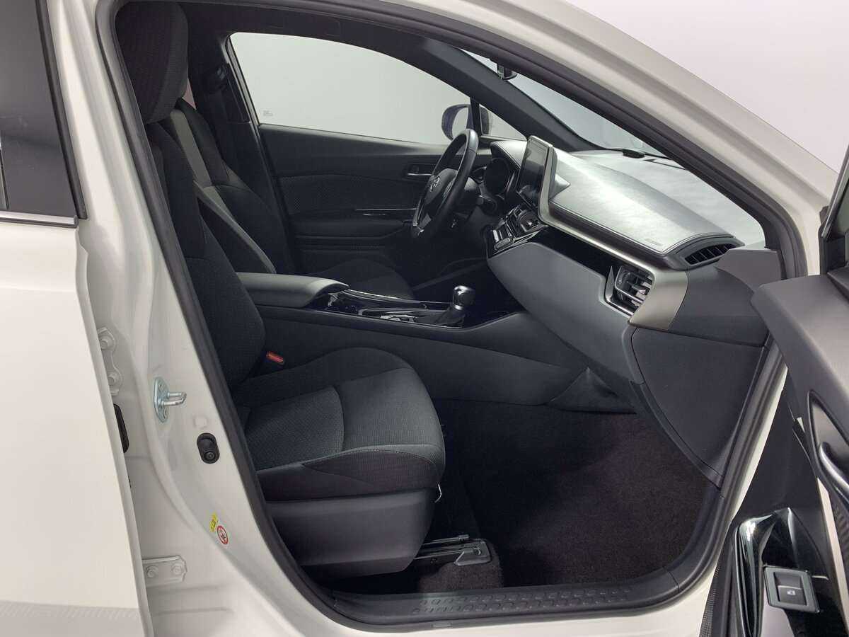 Toyota C-HR 2019 года с пробегом. Фото: #15