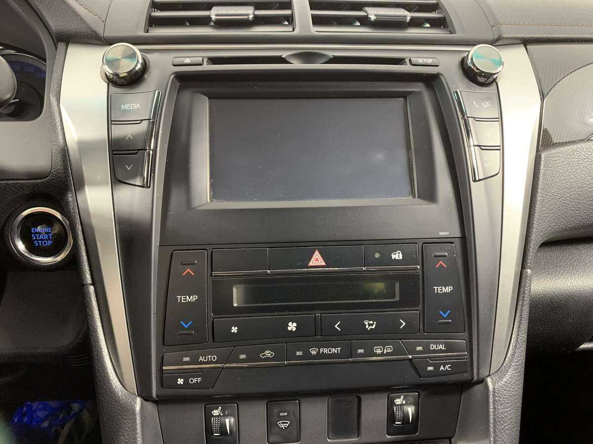 Б/У Тойота Камри 2016 года. Фото: #13