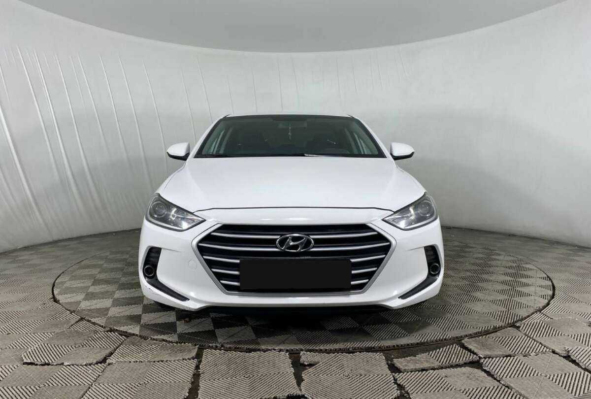 Б/У Хендай Елантра 2017 года. Фото: #1