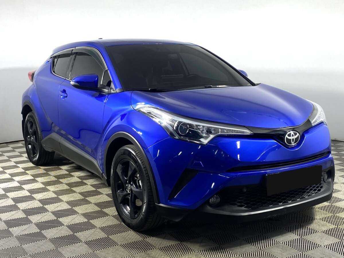 Toyota C-HR 2019 года с пробегом. Фото: #2