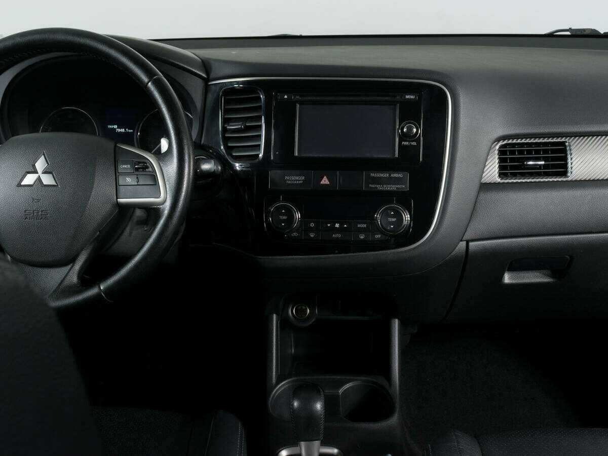 Mitsubishi Outlander 2012 года с пробегом. Фото: #9