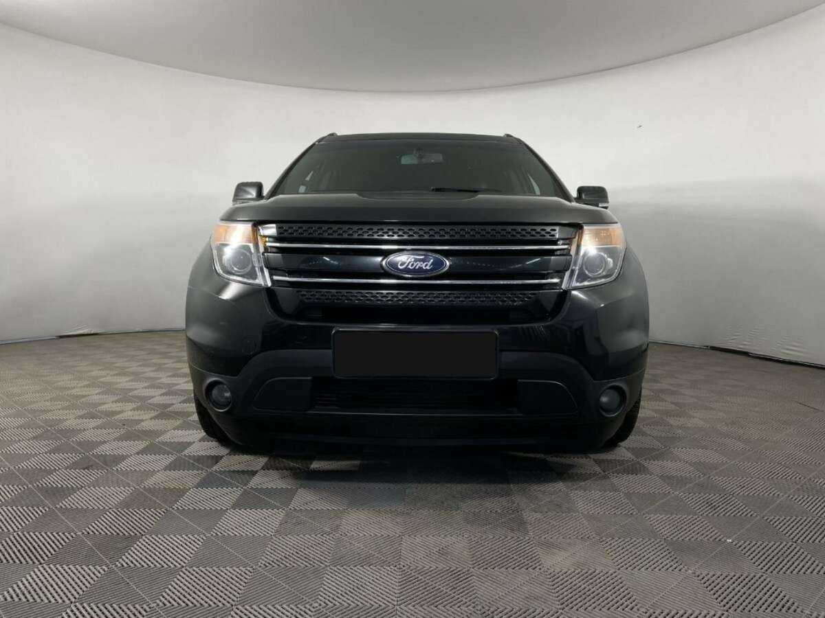 Ford Explorer 2013 года с пробегом. Фото: #1