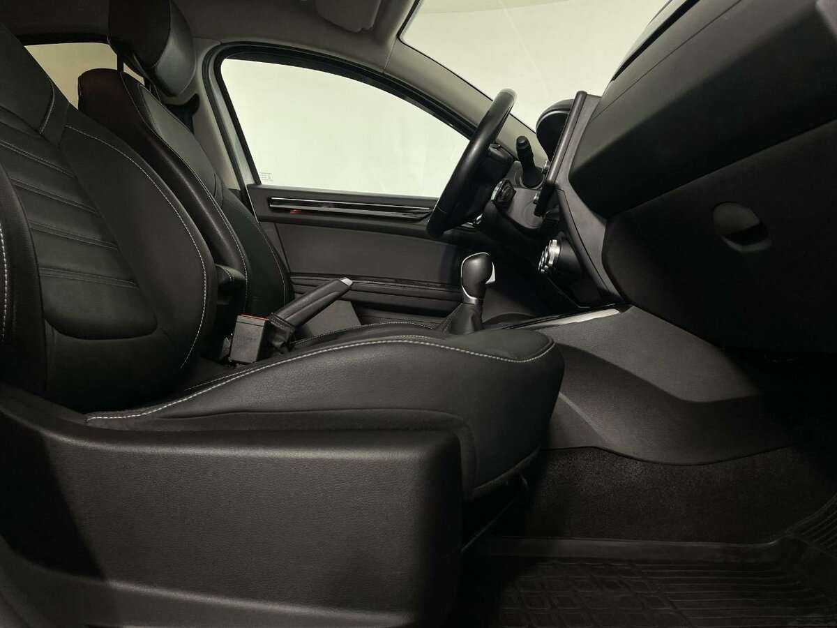 Б/У Рено Аркана 2019 года. Фото: #13